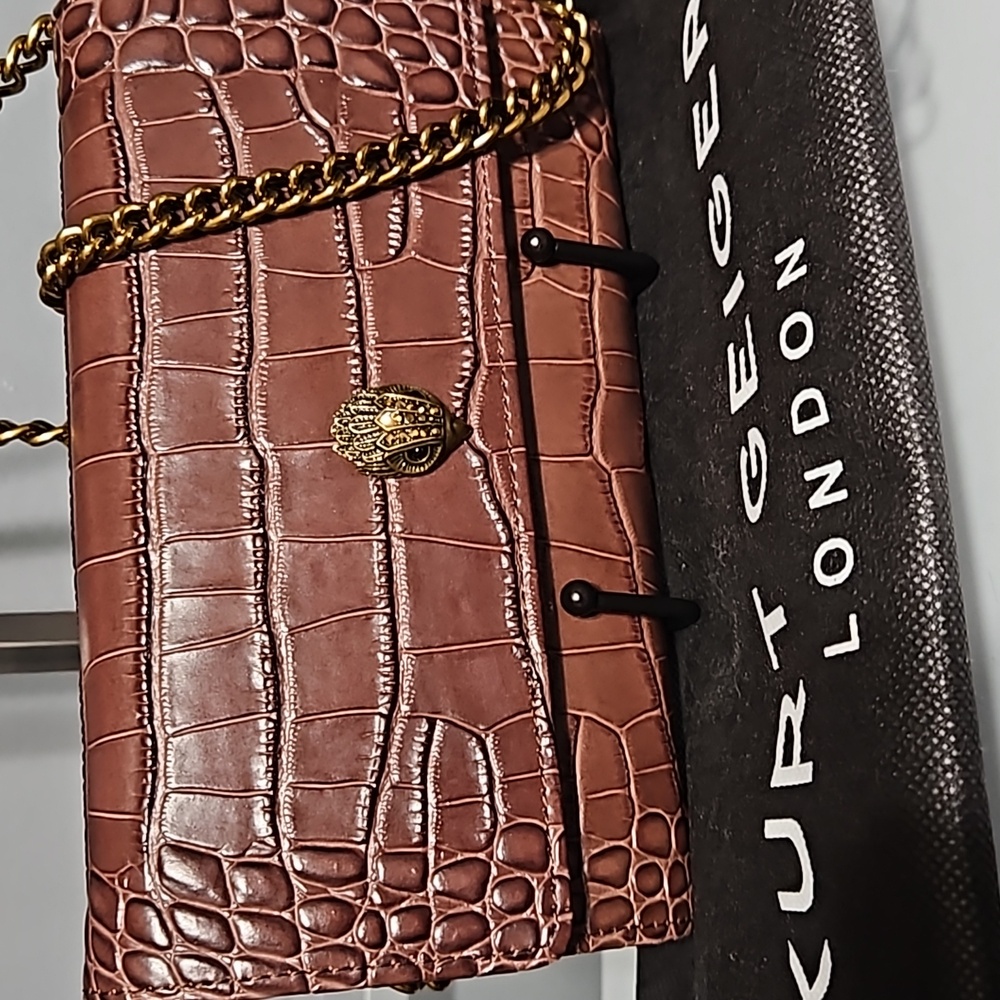 KURT GEIGER LONDON EUC Croc embossed wallet with crossbody chain and dust bag🔥 - Picture 2 of 8